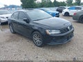2018 Volkswagen Jetta — photo 1 of 16 | VIN 3VW2B7AJXJM262896
