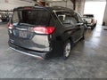 2017 Chrysler Pacifica — photo 4 of 16 | VIN 2C4RC1BG6HR816131