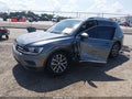 2020 Volkswagen Tiguan — photo 2 of 17 | VIN 3VV3B7AX4LM102304