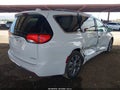 2018 Chrysler Pacifica — photo 4 of 16 | VIN 2C4RC1GG9JR132527