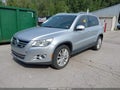 2011 Volkswagen Tiguan — photo 2 of 10 | VIN WVGBV7AX5BW532564