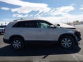 2011 Kia Sorento — photo 14 of 17 | VIN 5XYKTCA14BG035923