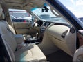 2016 Infiniti QX80 — photo 5 of 16 | VIN JN8AZ2NC5G9402082