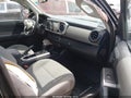 2018 Toyota Tacoma — photo 5 of 20 | VIN 3TMAZ5CN8JM061626