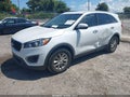 2016 Kia Sorento — photo 2 of 16 | VIN 5XYPG4A38GG091484