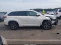 2017 Toyota Highlander — photo 13 of 16 | VIN 5TDZZRFH6HS208228
