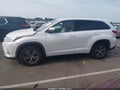 2017 Toyota Highlander — photo 14 of 16 | VIN 5TDZZRFH6HS208228