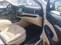 2017 Toyota Highlander — photo 5 of 16 | VIN 5TDZZRFH6HS208228