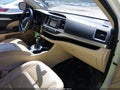 2014 Toyota Highlander — photo 5 of 16 | VIN 5TDBKRFH1ES010755