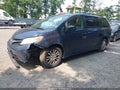 2018 Toyota Sienna — photo 2 of 17 | VIN 5TDYZ3DC9JS960141