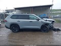 2026 Toyota Highlander — photo 14 of 21 | VIN 5TDACAB5XTS099244