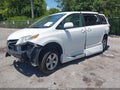 2020 Toyota Sienna — photo 2 of 21 | VIN 5TDKZ3DC5LS065271