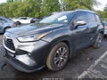 2021 Toyota Highlander — photo 2 of 16 | VIN 5TDHZRBH5MS120623
