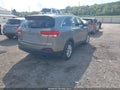 2016 Kia Sorento — photo 4 of 17 | VIN 5XYPG4A33GG053855