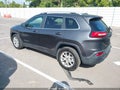 2016 Jeep Cherokee — photo 3 of 16 | VIN 1C4PJLCBXGW208100