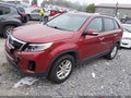 2014 Kia Sorento — photo 2 of 11 | VIN 5XYKT4A71EG475550