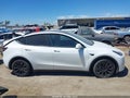 2022 Tesla Model Y — photo 11 of 14 | VIN 7SAYGDEE7NA010804