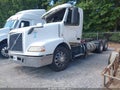 2015 Volvo VN — photo 2 of 13 | VIN 4V4MC9EH2FN919297