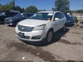 2015 Chevrolet Traverse — photo 2 of 16 | VIN 1GNKRGKD9FJ176353