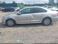 2012 Volkswagen Passat — photo 6 of 12 | VIN 1VWAP7A32CC051999