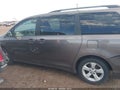 2011 Toyota Sienna — photo 14 of 16 | VIN 5TDKK3DC5BS005395