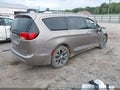 2017 Chrysler Pacifica — photo 4 of 16 | VIN 2C4RC1GG4HR752034