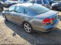 2015 Volkswagen Passat — photo 3 of 12 | VIN 1VWBT7A36FC092348
