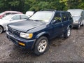 1996 Nissan Pathfinder — photo 2 of 10 | VIN JN8AR05YXTW027804