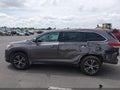 2019 Toyota Highlander — photo 6 of 17 | VIN 5TDBZRFH6KS952520