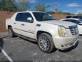 2007 Cadillac Escalade EXT — photo 1 of 16 | VIN 3GYFK628X7G301269