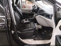 2018 Chrysler Pacifica — photo 5 of 17 | VIN 2C4RC1BGXJR141678