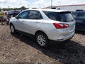 2018 Chevrolet Equinox — photo 3 of 12 | VIN 2GNAXREV5J6332430