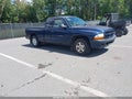 2001 Dodge Dakota — photo 1 of 11 | VIN 1B7GL22X11S237663