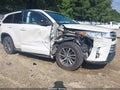 2018 Toyota Highlander — photo 6 of 17 | VIN 5TDKZRFHXJS550255