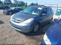 2009 Toyota Sienna — photo 2 of 11 | VIN 5TDBK22C99S022448