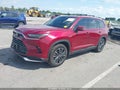 2024 Toyota Highlander — photo 2 of 17 | VIN 5TDADAB58RS002483