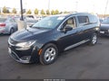 2018 Chrysler Pacifica — photo 2 of 16 | VIN 2C4RC1L74JR125054