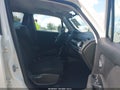 2020 Jeep Renegade — photo 5 of 17 | VIN ZACNJAAB2LPL54431
