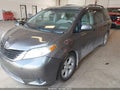 2013 Toyota Sienna — photo 2 of 16 | VIN 5TDKK3DC6DS387648