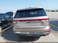 2020 Lincoln Aviator — photo 17 of 18 | VIN 5LM5J7XC3LGL16282
