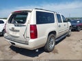 2008 Chevrolet Suburban 1500 — photo 4 of 16 | VIN 1GNFK16348R195823