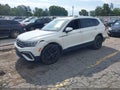2024 Volkswagen Tiguan — photo 2 of 16 | VIN 3VV3B7AX5RM161564