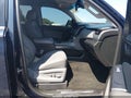 2018 Chevrolet Suburban — photo 5 of 19 | VIN 1GNSCHKCXJR135710