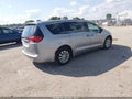 2017 Chrysler Pacifica — photo 4 of 17 | VIN 2C4RC1DG6HR668205
