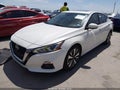 2019 Nissan Altima — photo 2 of 16 | VIN 1N4BL4DVXKC156079
