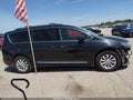 2017 Chrysler Pacifica — photo 14 of 17 | VIN 2C4RC1BG4HR532626