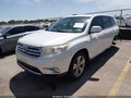 2013 Toyota Highlander — photo 2 of 17 | VIN 5TDYK3EH5DS110431