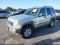 2005 Jeep Liberty — photo 2 of 11 | VIN 1J4GK48K85W539745