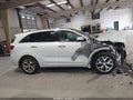 2018 Kia Sorento — photo 14 of 17 | VIN 5XYPK4A59JG406557