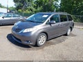 2013 Toyota Sienna — photo 2 of 16 | VIN 5TDYK3DC5DS308092